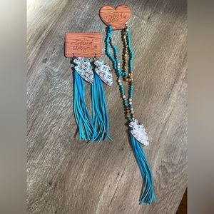 SFC's necklace and earrings set